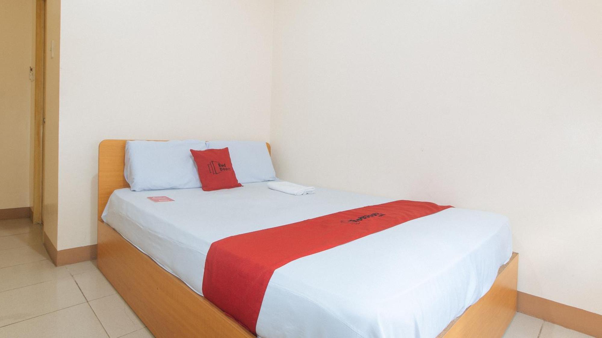 Reddoorz @ Asiana Pension Inn 만다웨 시 외부 사진